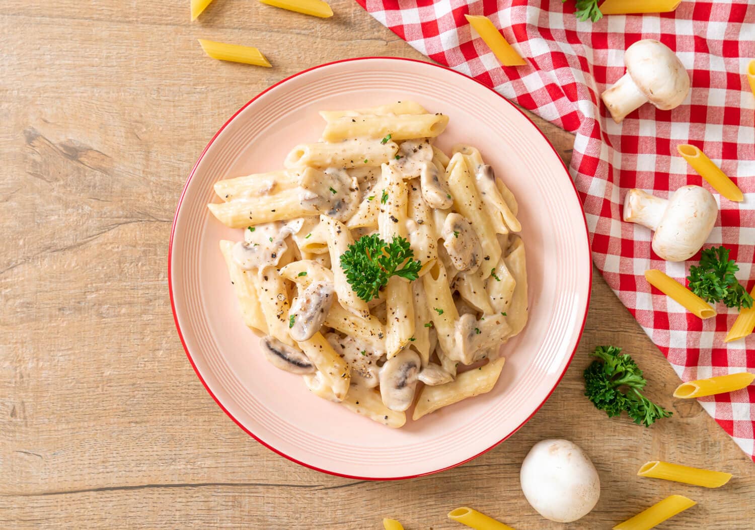 Creamy Garlic Mushroom Penne Pasta